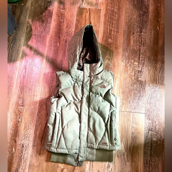 The NorthFace vest - Picture 1 of 5
